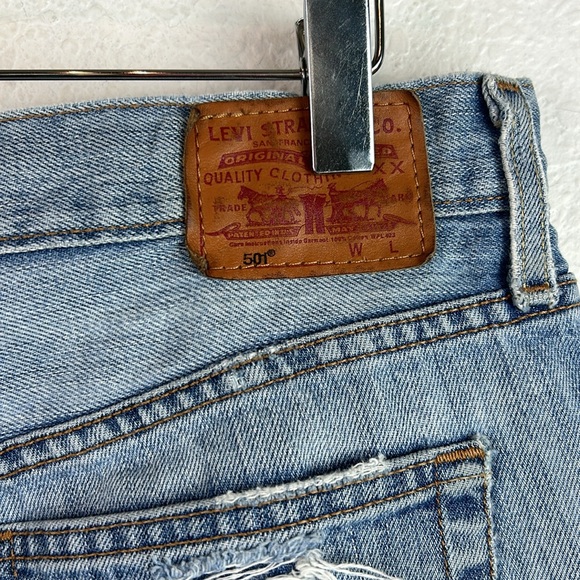 Vintage Levi’s 501 Premium distressed cutoff denim shorts - Picture 3 of 6